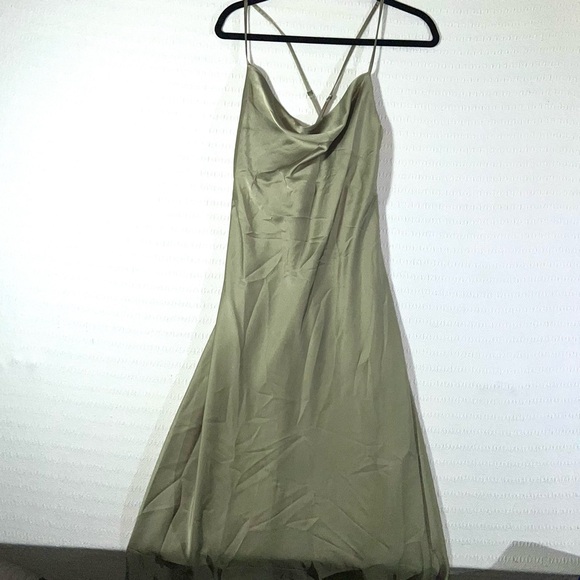 Show Me Your Mumu Verona Maxi Slip Dress M Moss Green Luxe Satin Bridesmaid - Picture 4 of 10